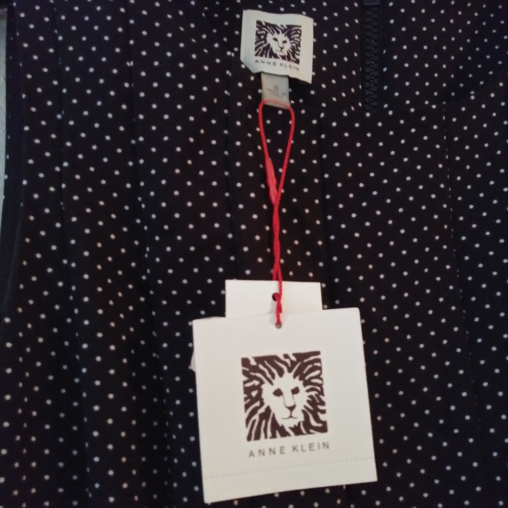 NWT Anne Klein dot print dress